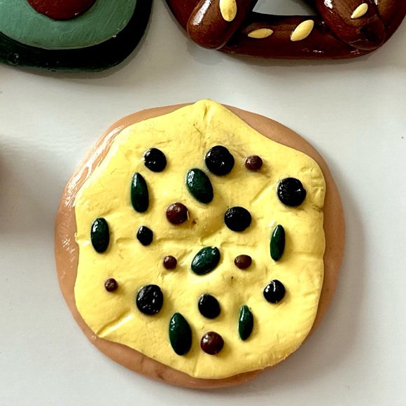 Handmade Ceramic Pizza Magnet/Miniature - Picture 1 of 1